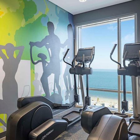 ホテル Hampton By Hilton Kuwait Salmiya クウェート エクステリア 写真