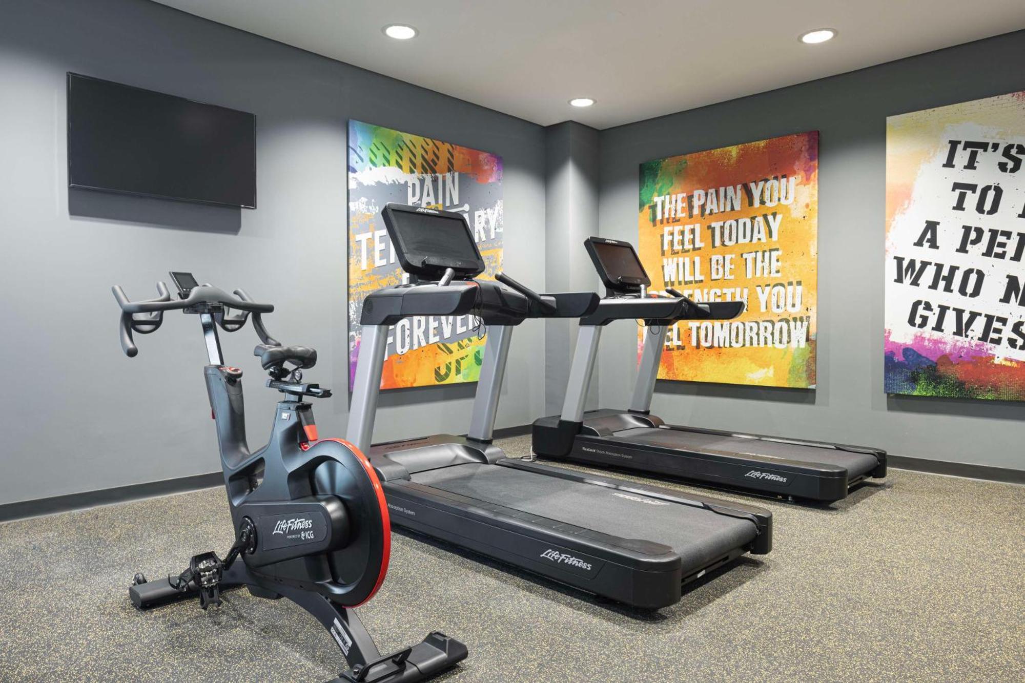 ホテル Hampton By Hilton Kuwait Salmiya クウェート エクステリア 写真