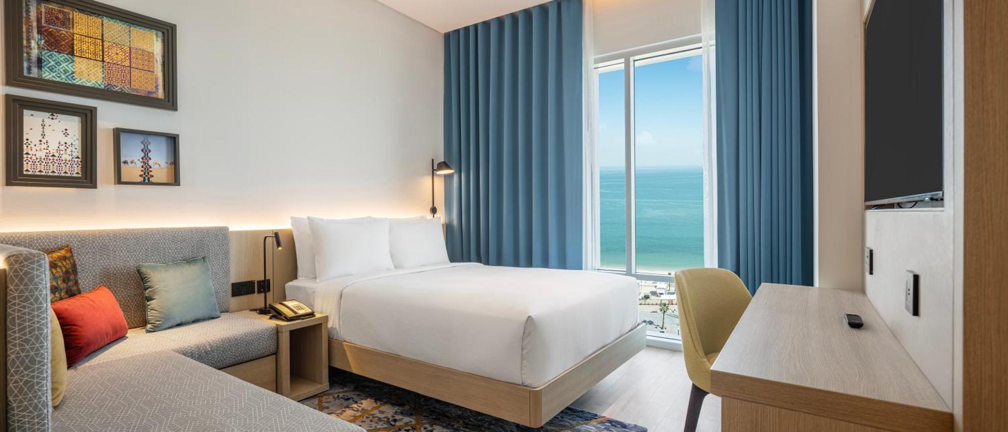 ホテル Hampton By Hilton Kuwait Salmiya クウェート エクステリア 写真