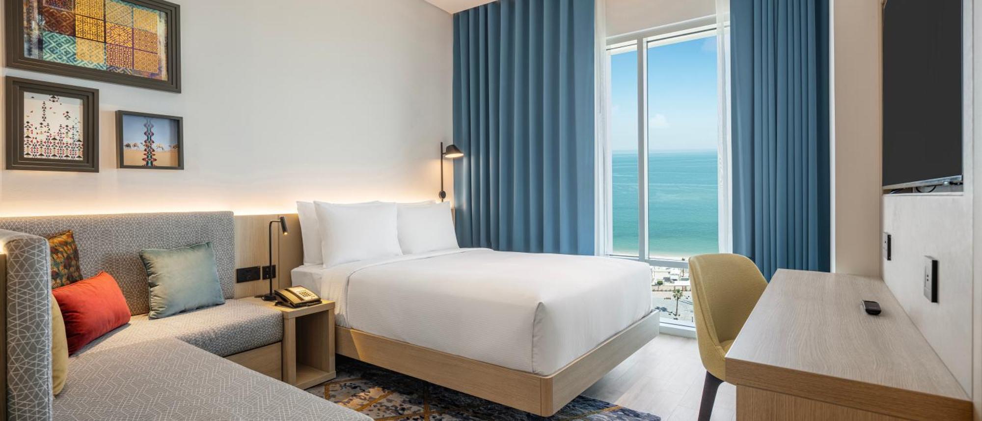 ホテル Hampton By Hilton Kuwait Salmiya クウェート エクステリア 写真